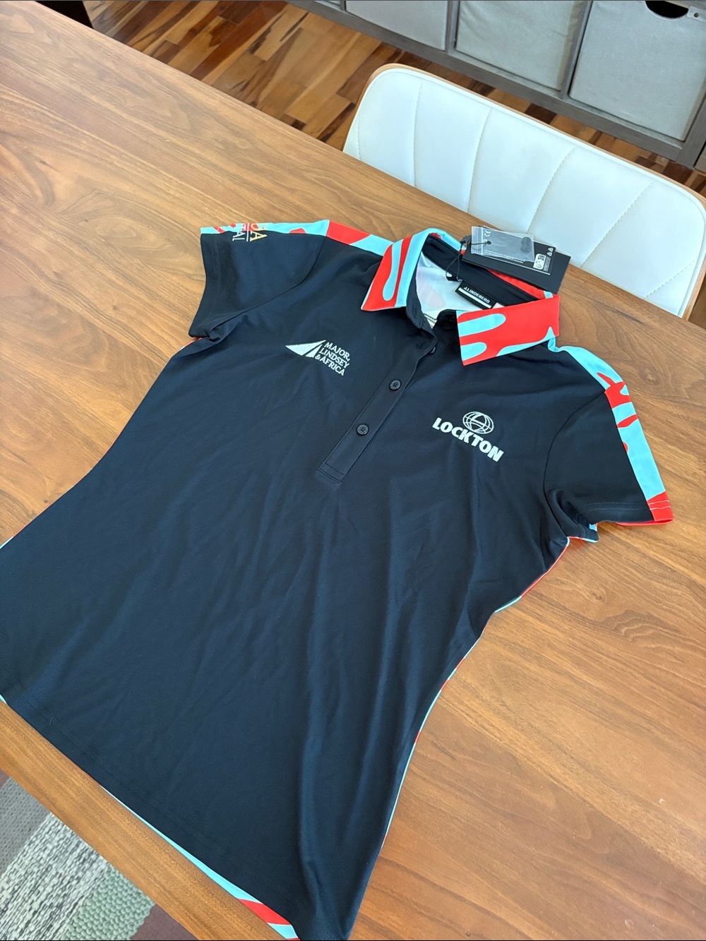 NEW! J.LINDEBERG Cara Golf Polo Black Aqua Red NWT Size Medium - Picture 5 of 9